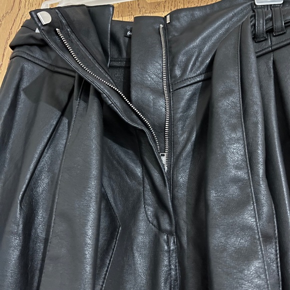 For Love & Lemons Black Soft Vegan Leather High Waist Paper Bag Dillon Pants M - Picture 4 of 7